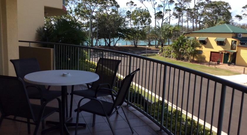 Alexander Beachfront Apartments Hervey Bay Ruang foto